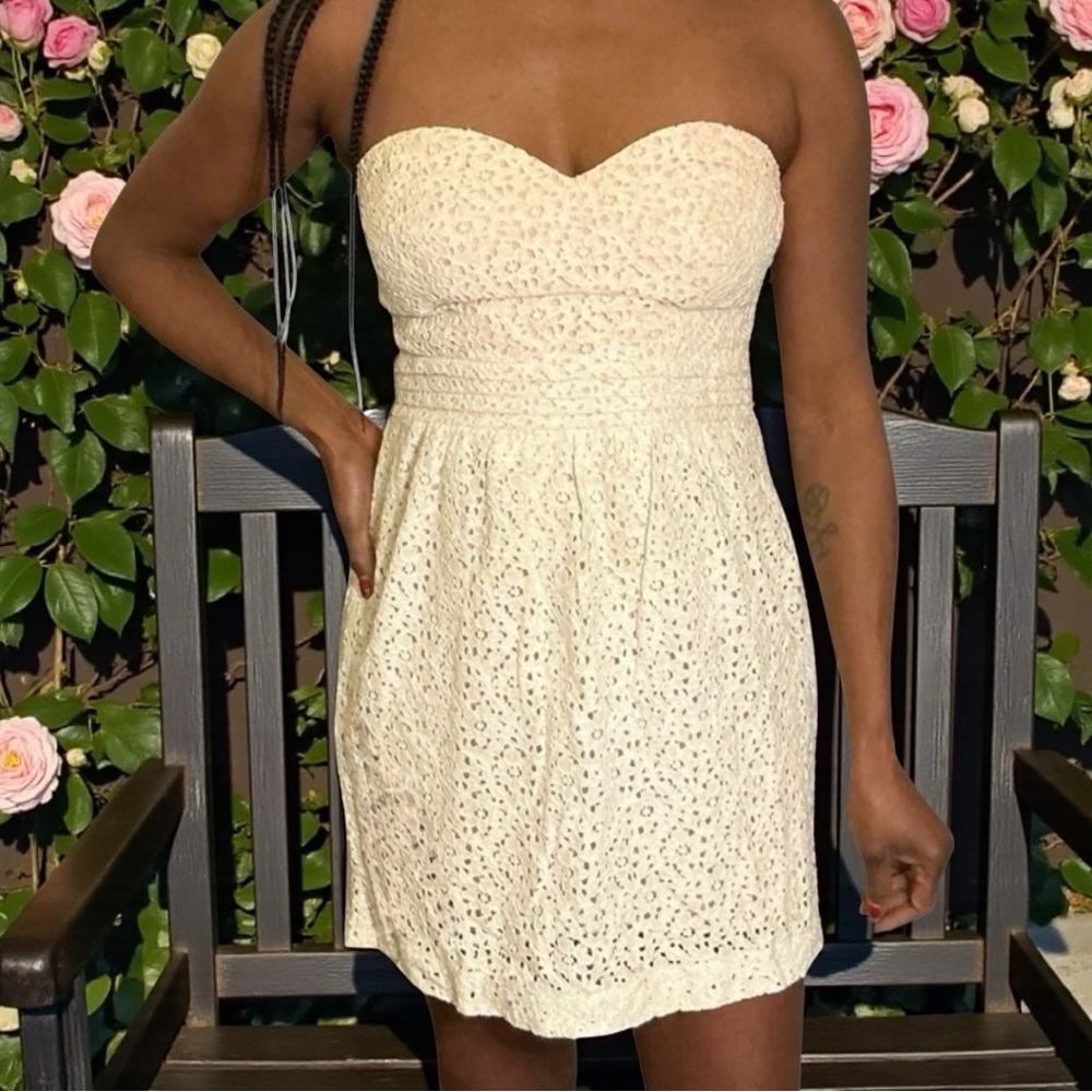 Urban Outfitters, Pins and Needles strapless lace mini-dress size 8